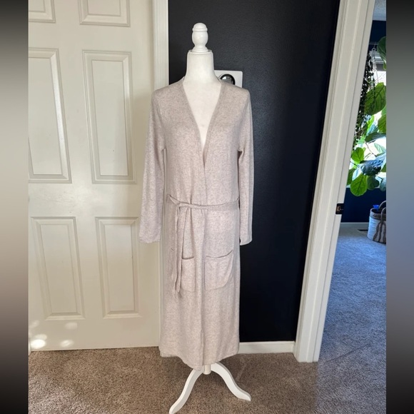 Woolovers Cashmere & Merino Luxe Dressing Gown/ Duster Cardigan Oatmeal 
Small - Picture 6 of 12